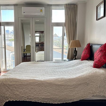 בנגקוק Samsen Suites Spacious 2Br Contemporary Thai Style מראה חיצוני תמונה