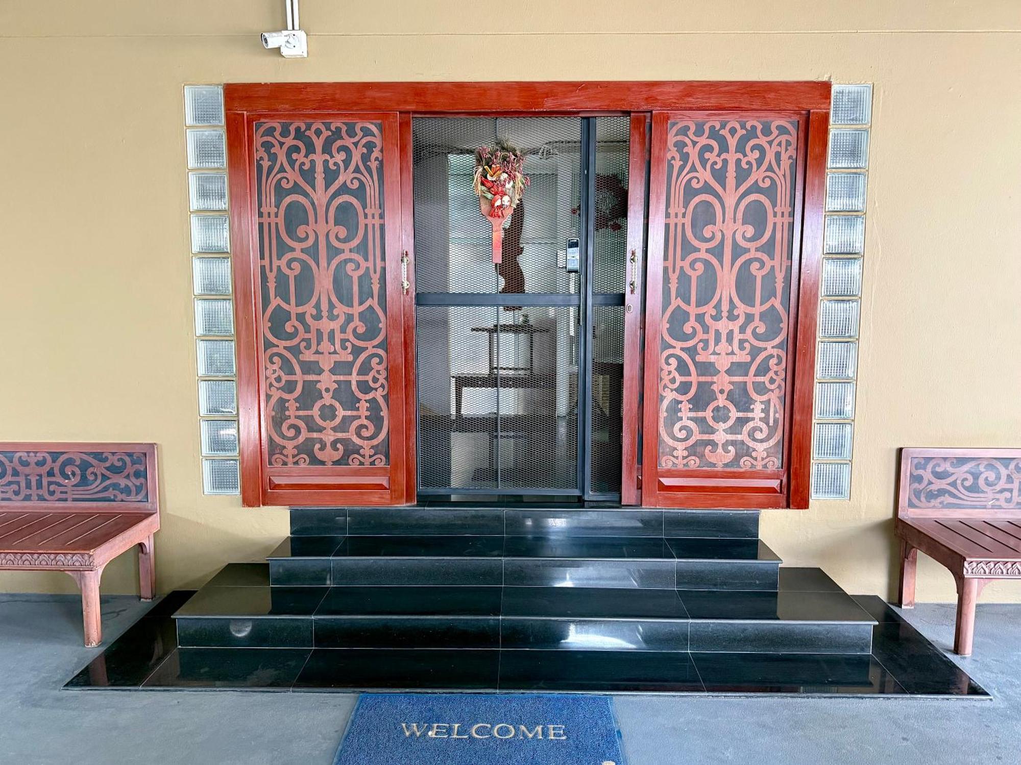 בנגקוק Samsen Suites Spacious 2Br Contemporary Thai Style מראה חיצוני תמונה