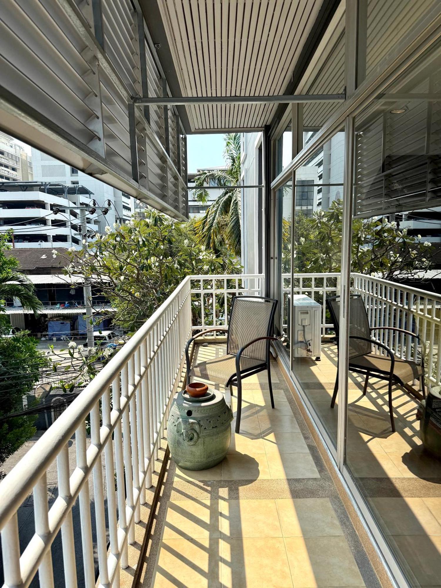 בנגקוק Samsen Suites Spacious 2Br Contemporary Thai Style מראה חיצוני תמונה