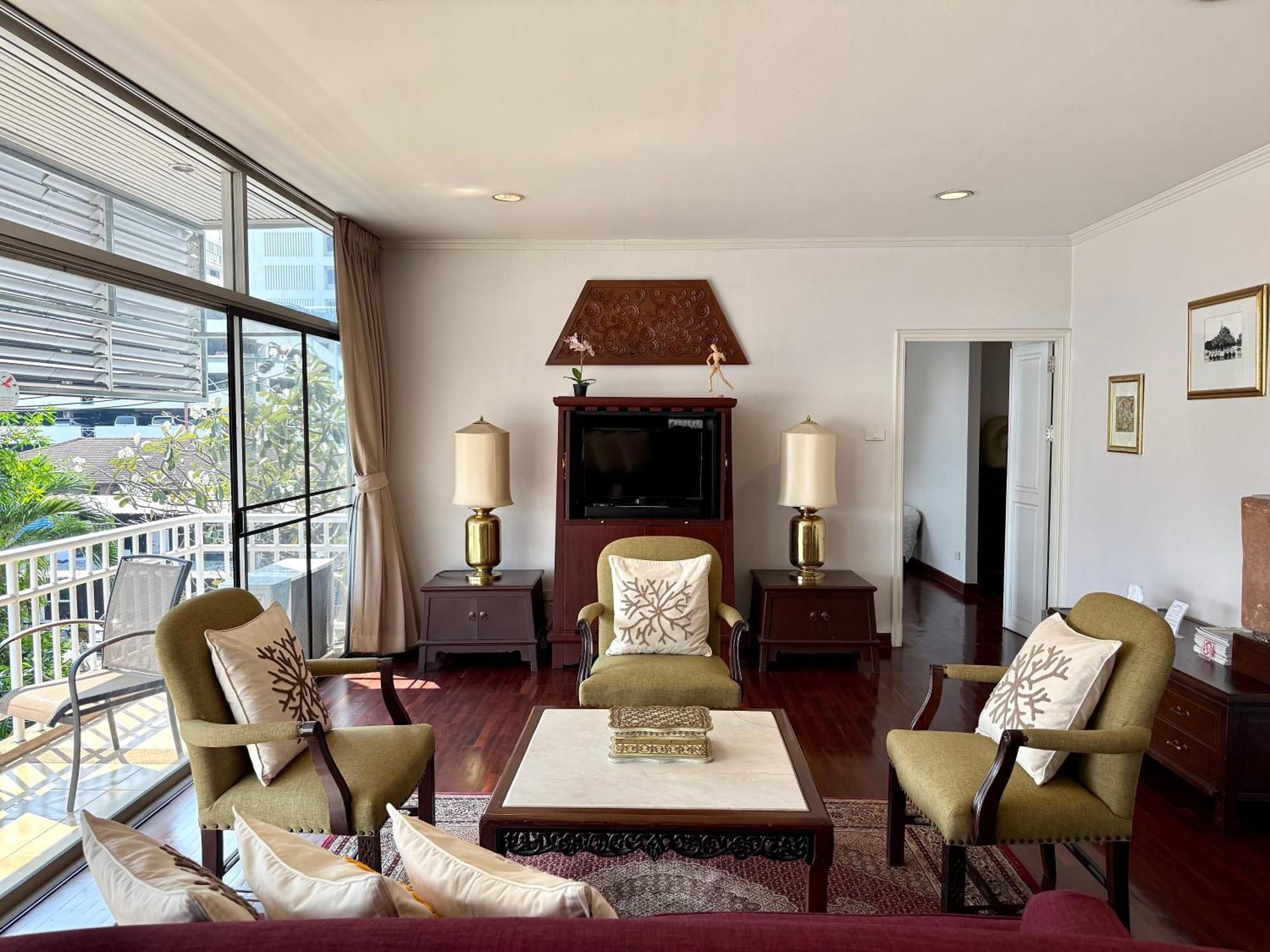 בנגקוק Samsen Suites Spacious 2Br Contemporary Thai Style מראה חיצוני תמונה