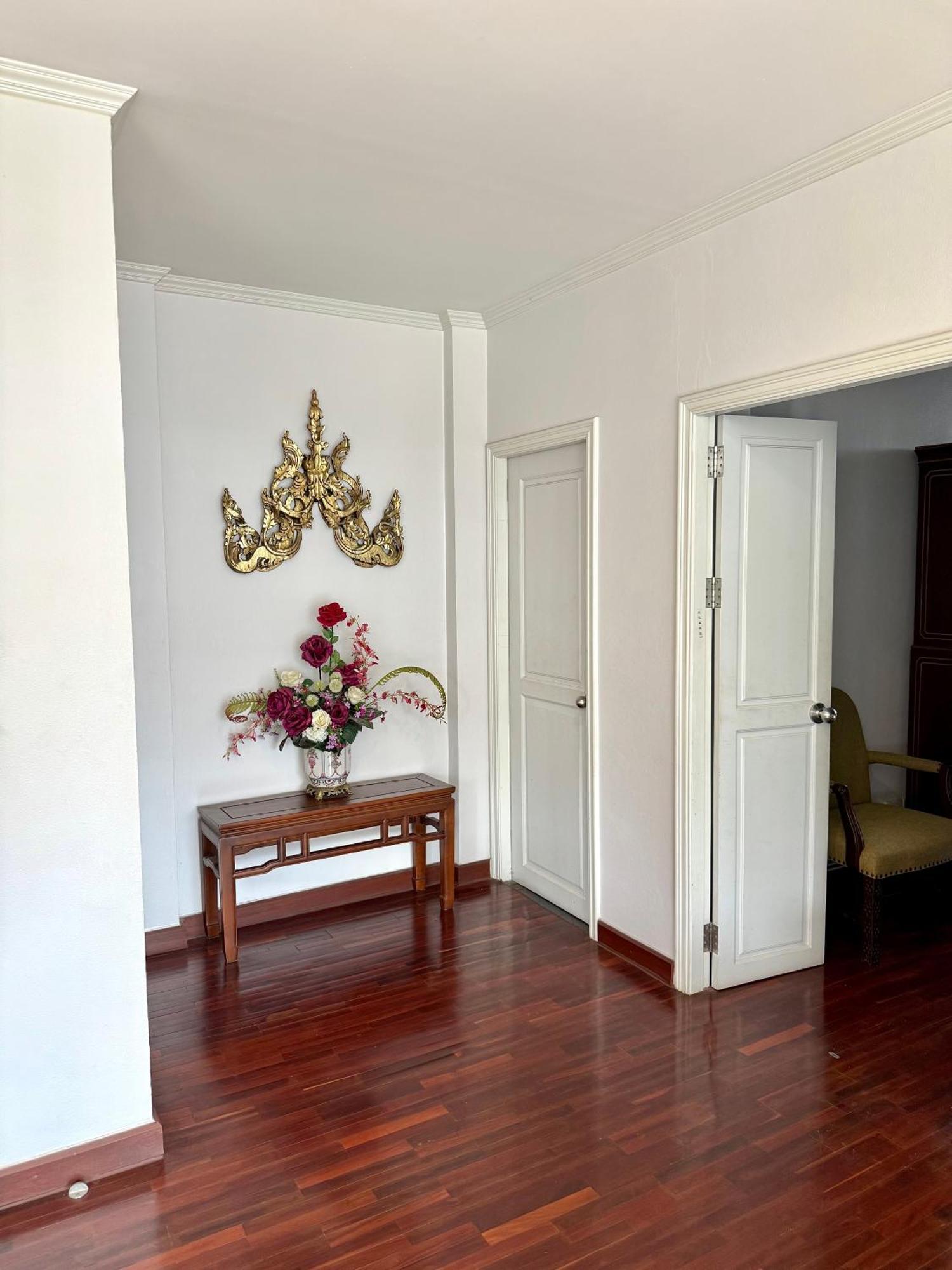 בנגקוק Samsen Suites Spacious 2Br Contemporary Thai Style מראה חיצוני תמונה
