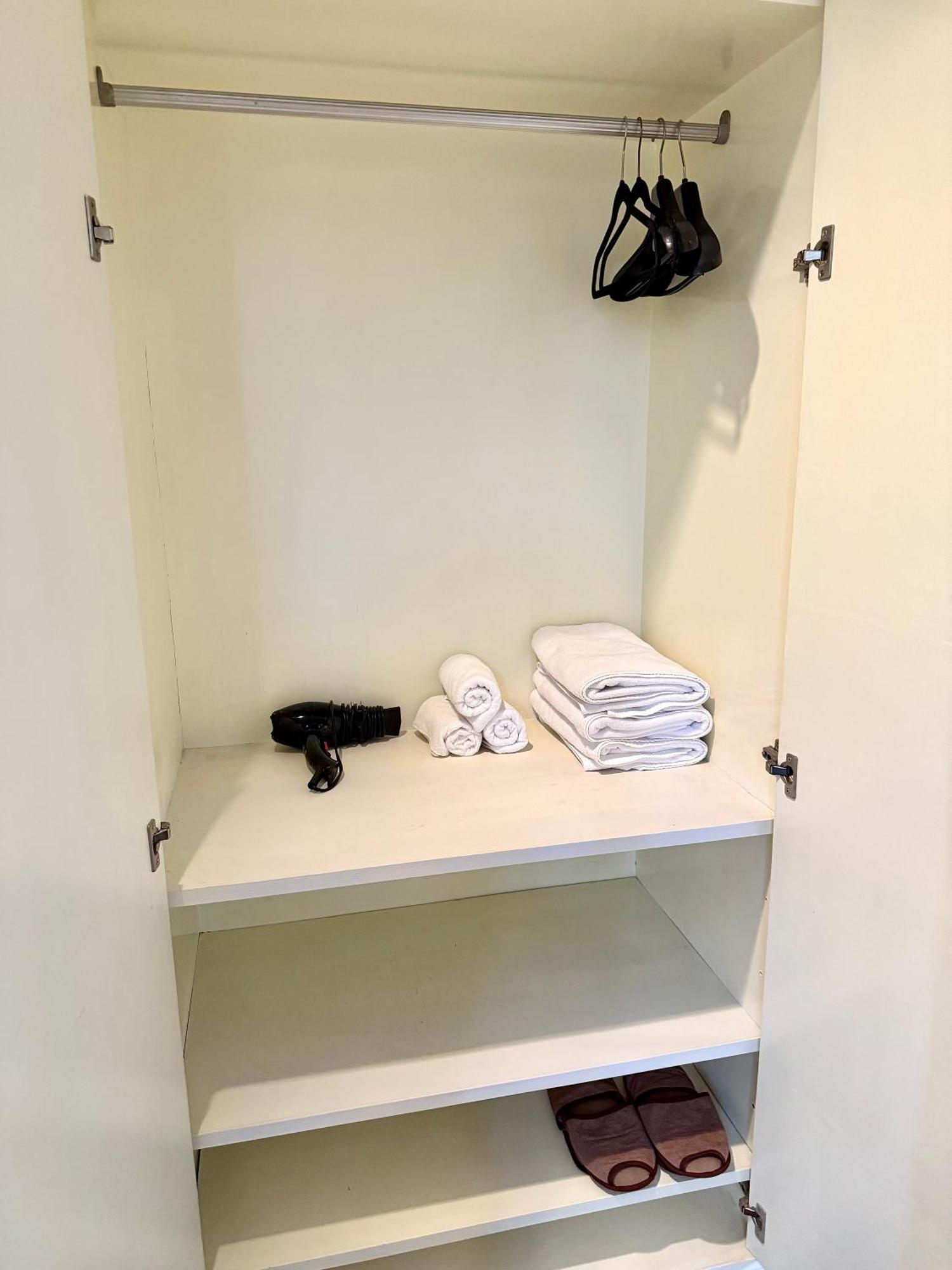 בנגקוק Samsen Suites Spacious 2Br Contemporary Thai Style מראה חיצוני תמונה