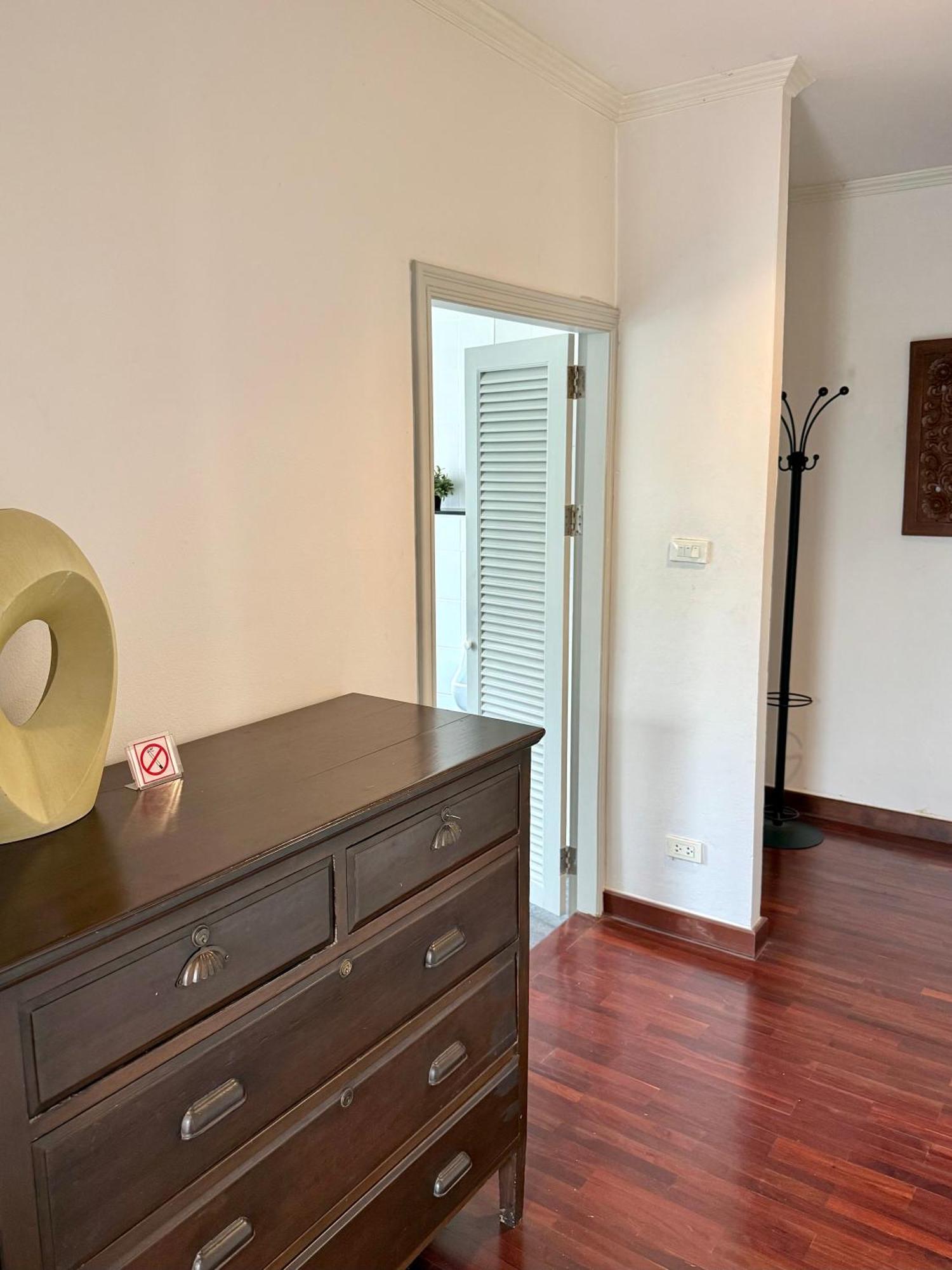 בנגקוק Samsen Suites Spacious 2Br Contemporary Thai Style מראה חיצוני תמונה