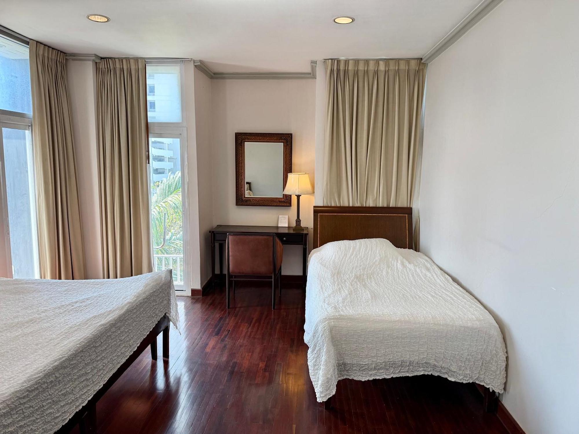 בנגקוק Samsen Suites Spacious 2Br Contemporary Thai Style מראה חיצוני תמונה