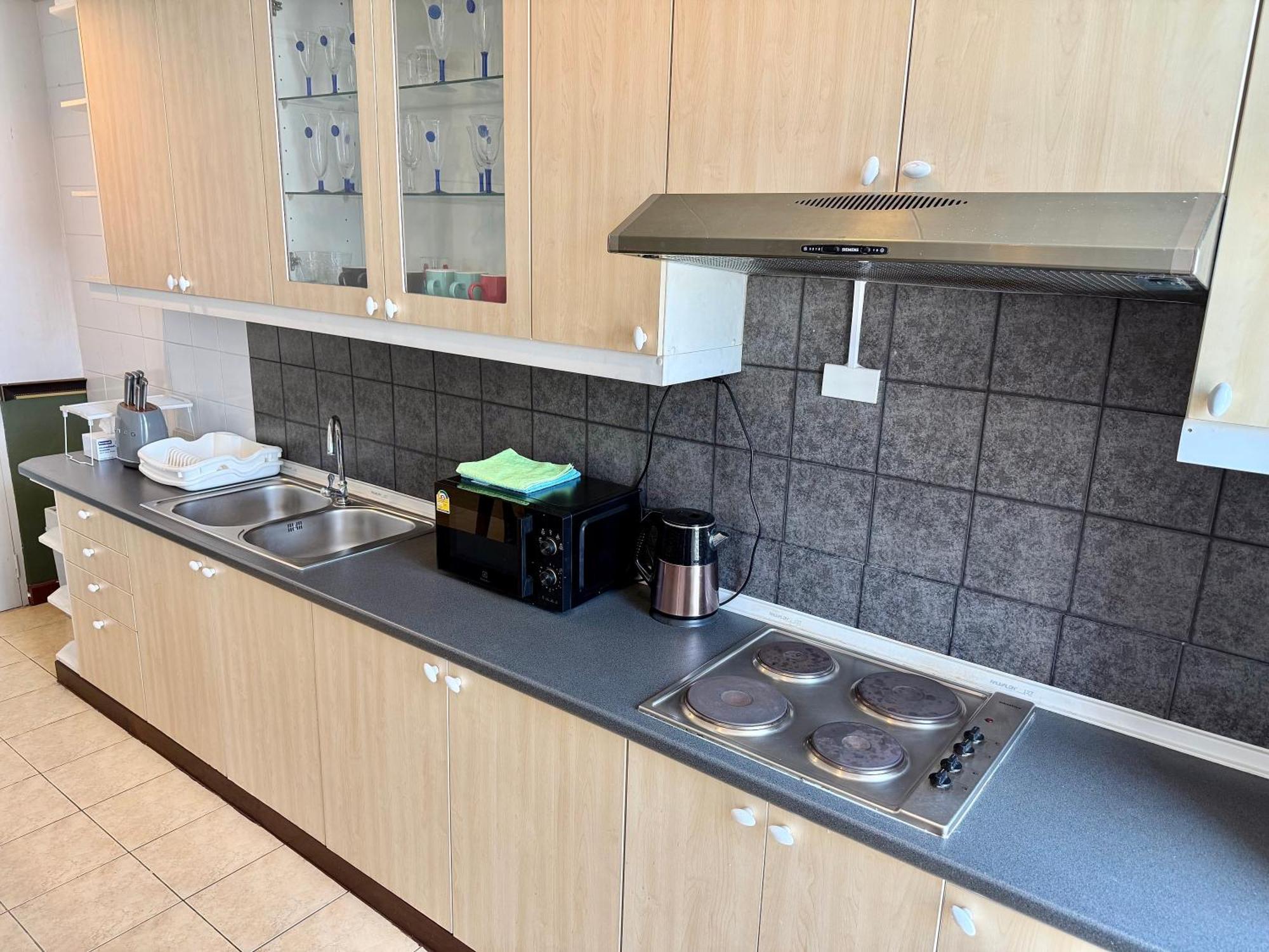 בנגקוק Samsen Suites Spacious 2Br Contemporary Thai Style מראה חיצוני תמונה
