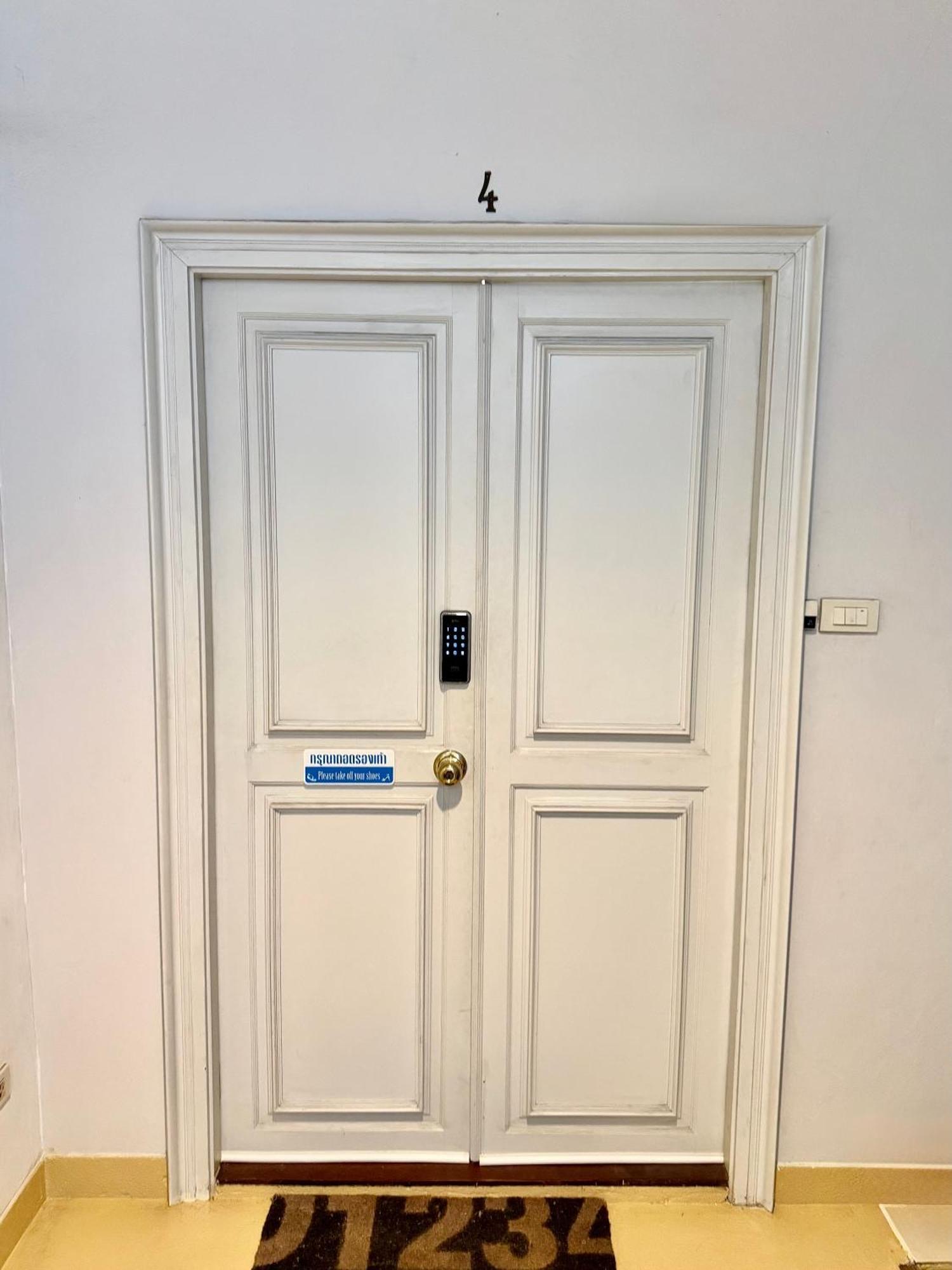 בנגקוק Samsen Suites Spacious 2Br Contemporary Thai Style מראה חיצוני תמונה