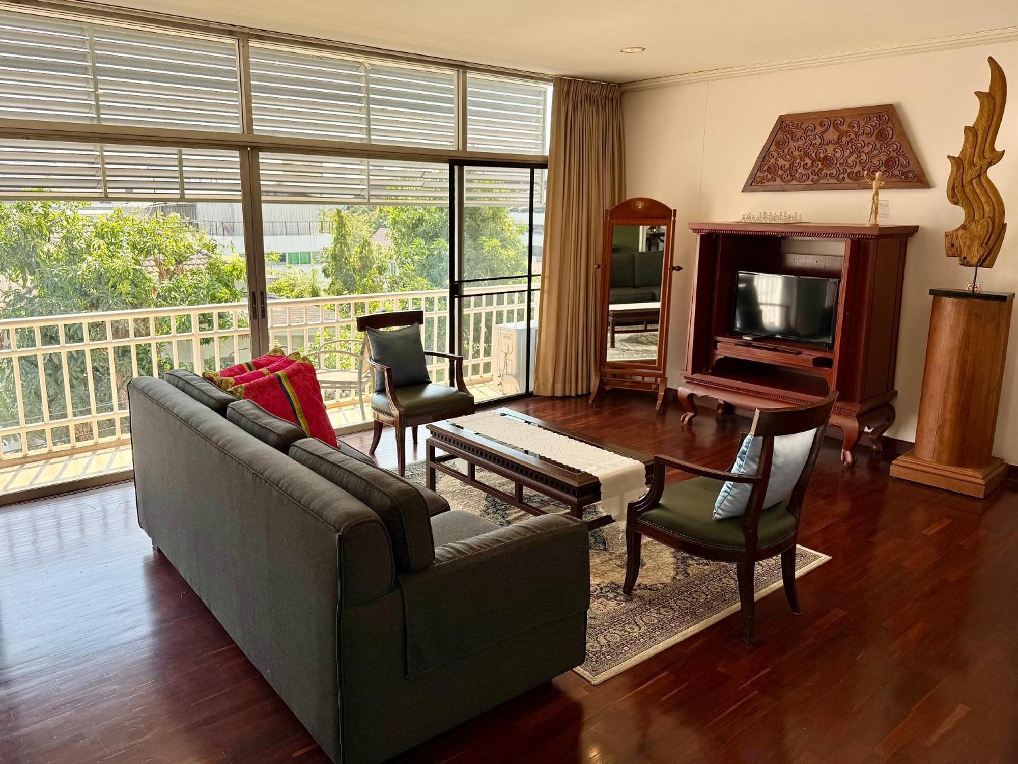 בנגקוק Samsen Suites Spacious 2Br Contemporary Thai Style מראה חיצוני תמונה